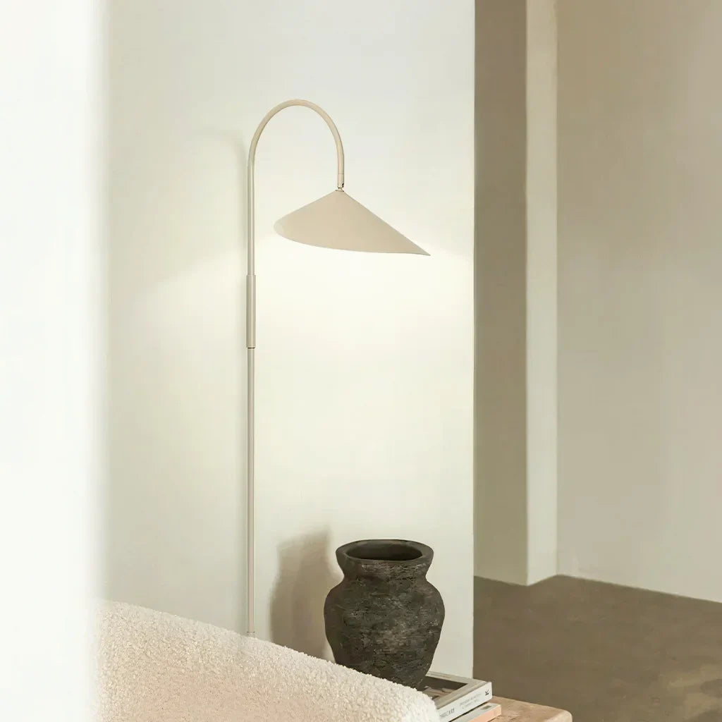 Swing-Arm Sconce with Leaf Shade for Bedroom & Study – Directional Reading Light, Rotatable Design, Metal Construction – Black or Cashmere F