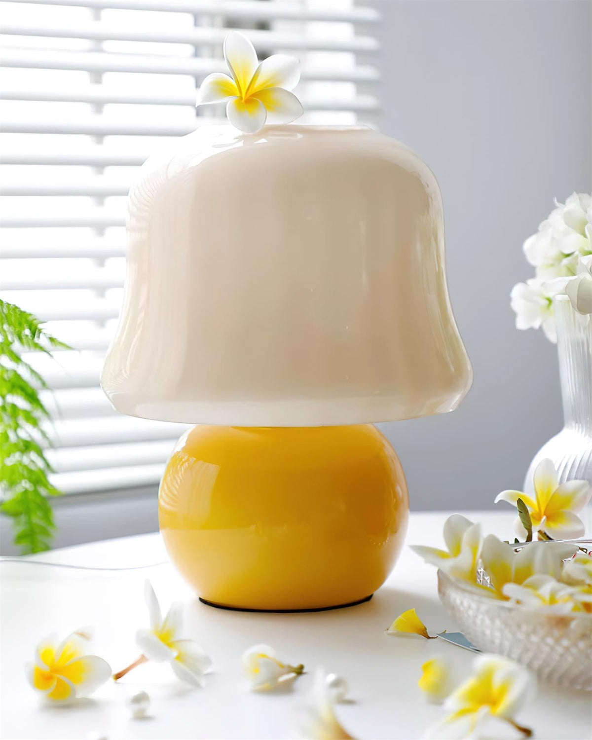 Ceramic Accent Lamp with Enamel Shade 11.4 in Beige for Nightstands Bedrooms Living Rooms Study Desks Side Tables E14 Socket 15W Soft Glow