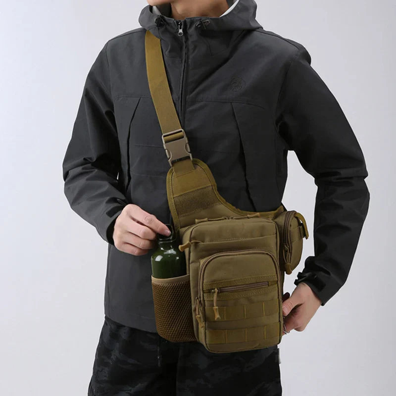Prêt pour l'aventure | Sac de randonnée multi-poches au design résistant à l'eau | Options de transport polyvalentes pour vos aventures en plein air