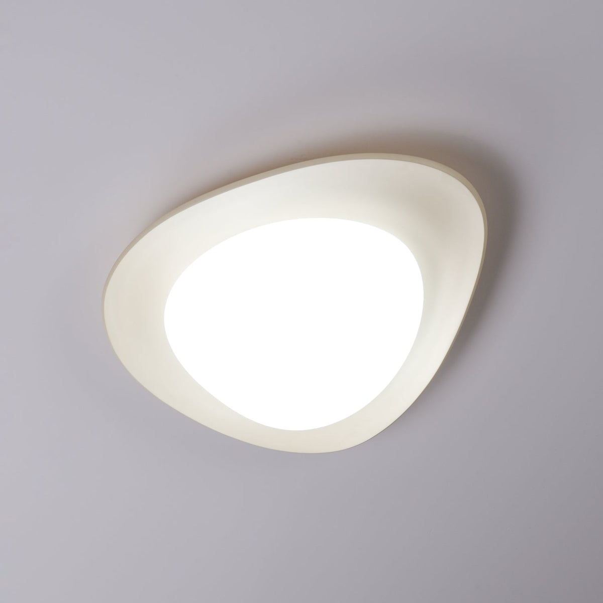 Organic Resin LED Flush Mount Light Green Beige for Bedroom Living Room Dining Room Modern Overhead Lighting Nature-Inspired