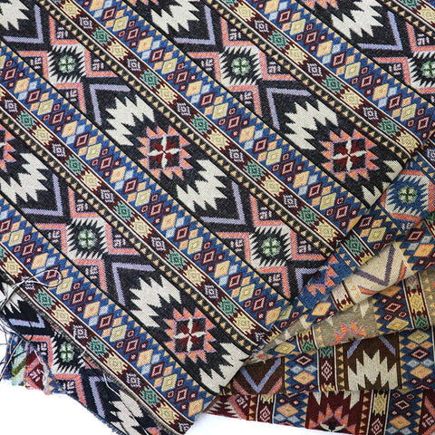 Ortekor Zarela | Housse de canapé bohème en chenille avec motif jacquard et bords à pompons | Protection élégante pour la décoration intérieure