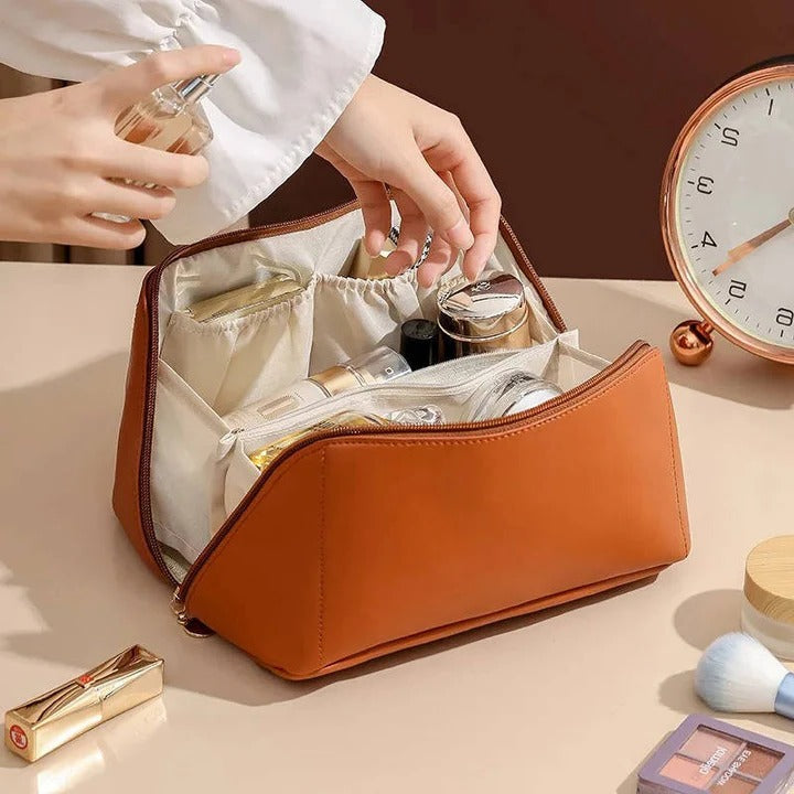 Grande trousse de toilette avec de nombreuses poches