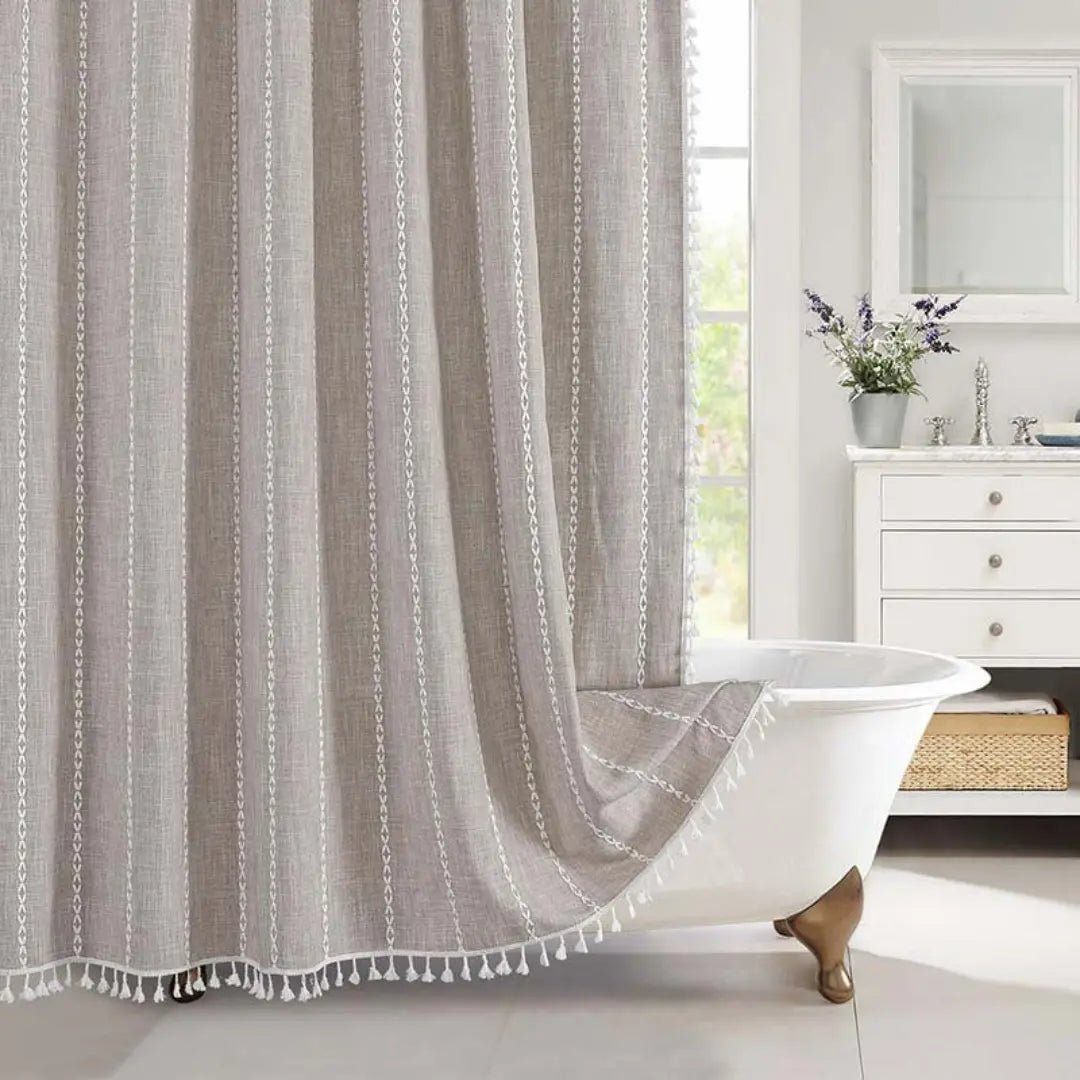 Rideau de douche en lin texturé avec bordure à pompons – Rideau de salle de bain en tissu jacquard imperméable avec crochets – Panneau d'intimité style bohème champêtre pour