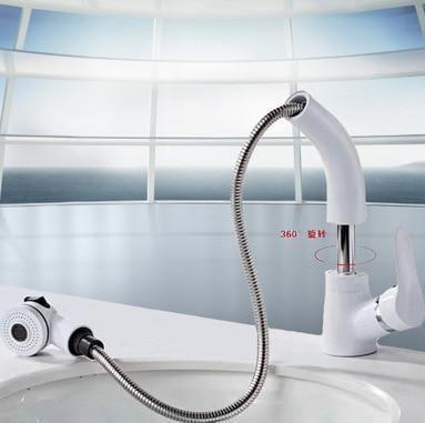 Robinet de douche extractible à 360° avec hauteur réglable et deux modes d'eau | Accessoires de douche en laiton pour salles de bain modernes