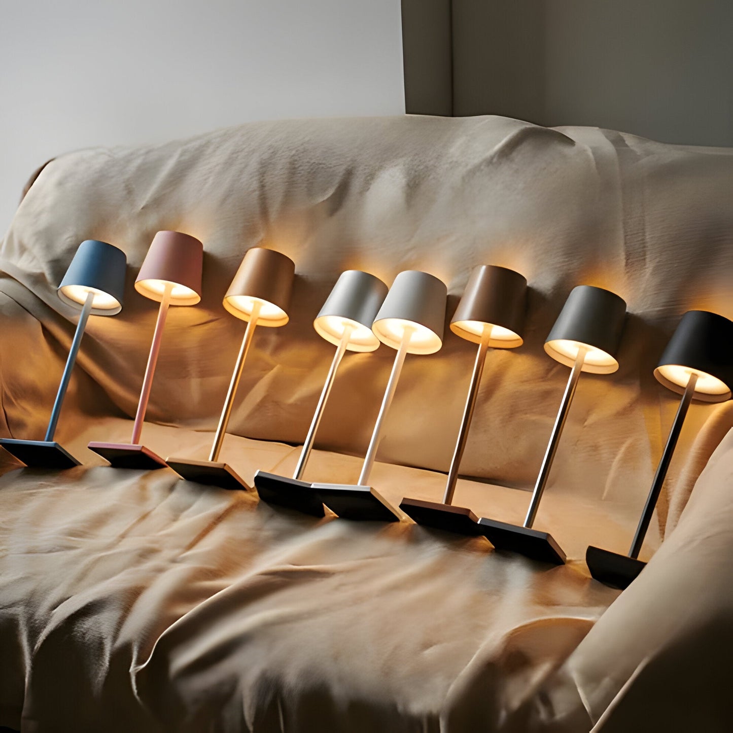 Lampe de bureau LED portable et lumineuse
