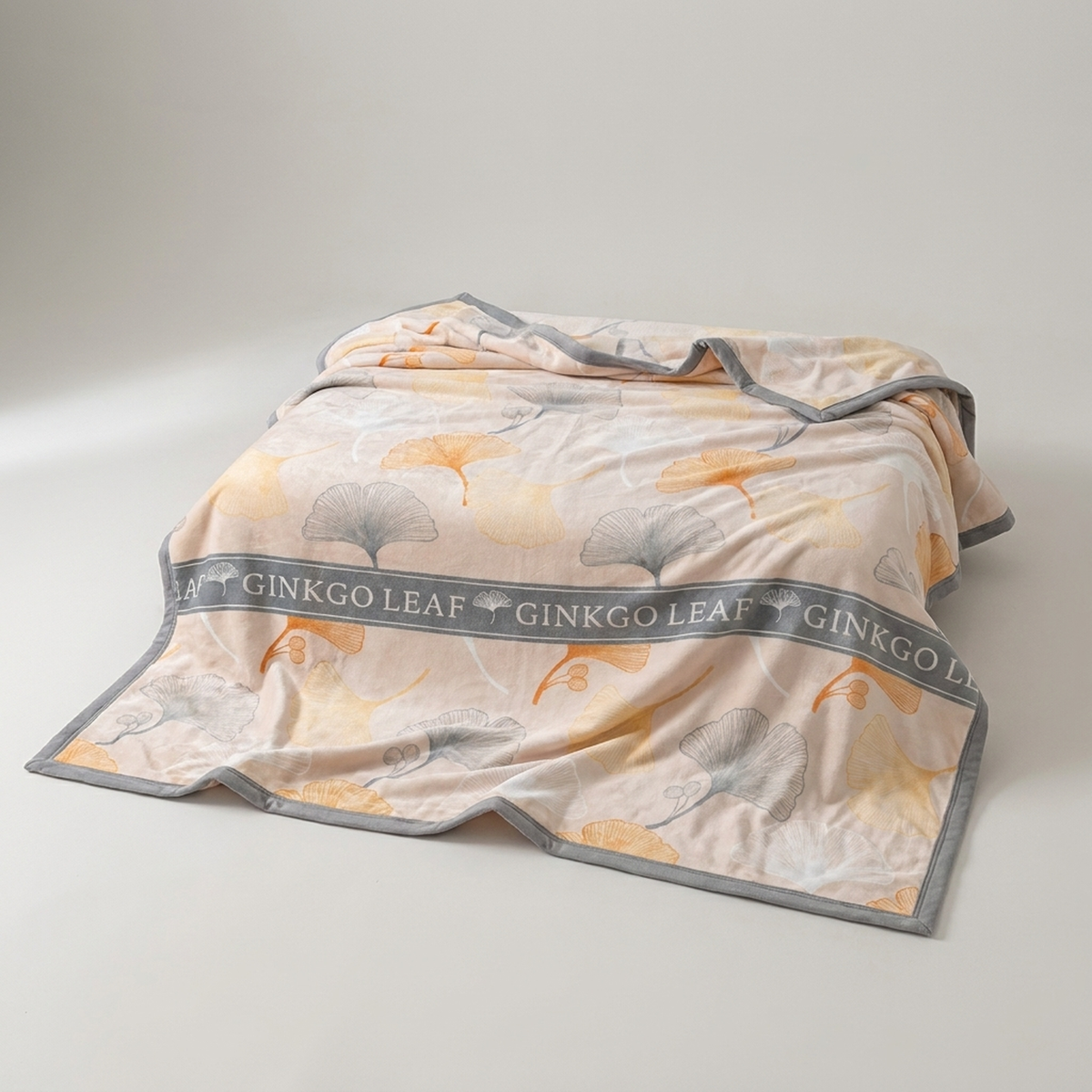 FOLIAGEHUSH – Leaf Throw Blanket for Relaxed Home Comfort