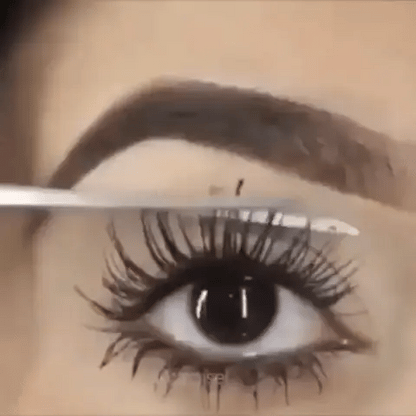 Sérum pour cils au complexe de peptides stimulant la pousse