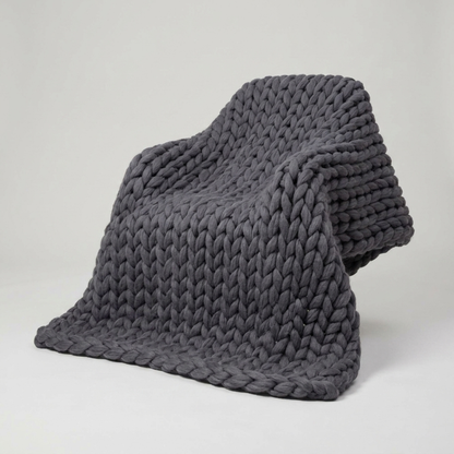 LOOMHAVEN – Chunky Knit Blanket for Elegant Warmth