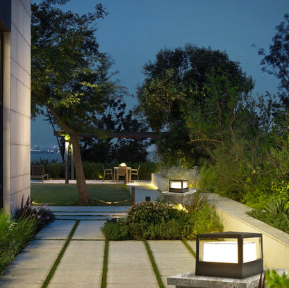 Compact Modern Black Aluminum LED Yard Light for Pathways, Gardens & Fences – Hardwired Outdoor Cylinder Fixture