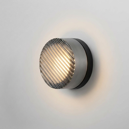 FORMELLE – Sculpted Wall Sconce for Elegant Mood Lighting