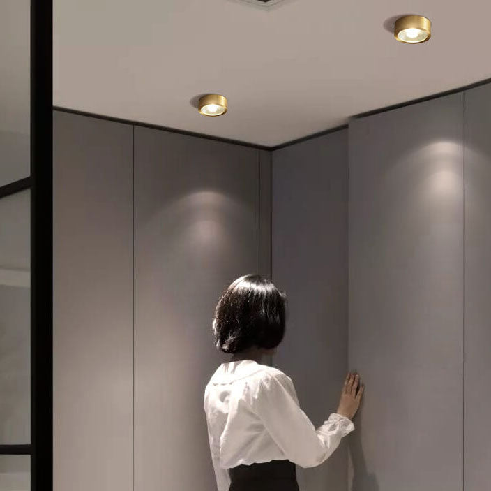 Slim-Profile Circular LED Ceiling Light – Brushed Copper Finish for Entryways, Bedrooms & Living Rooms