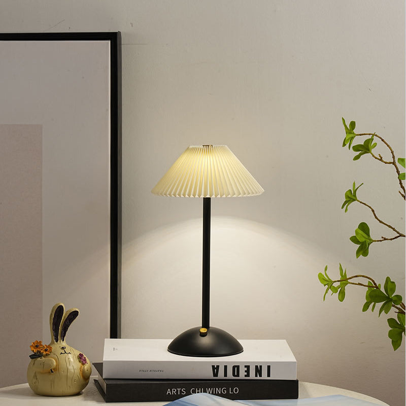 USB Powered Desk Lamp with Fabric Shade – 11.7 Inch Iron Light for Nightstand, Office & Bedroom – E14 Base, Multiple Finishes