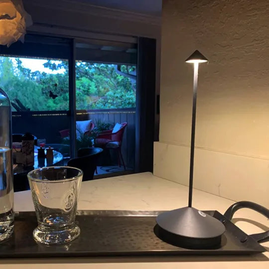 Lampe d'accentuation LED sans fil, 30 cm de haut, rechargeable sur batterie, intensité réglable, lumière chaude, structure en métal, pour patio, salle à manger ou table de chevet