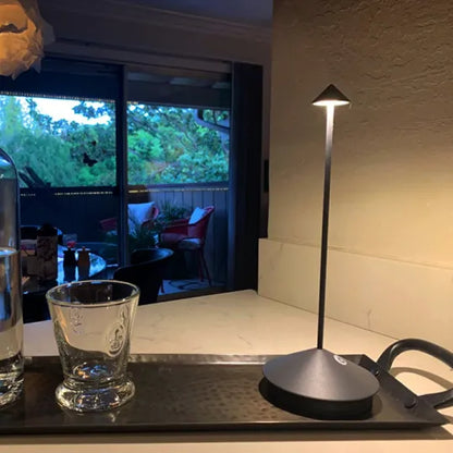Lampe d'accentuation LED sans fil, 30 cm de haut, rechargeable sur batterie, intensité réglable, lumière chaude, structure en métal, pour patio, salle à manger ou table de chevet