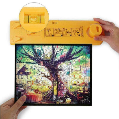 Picture Hanging Tool with Built-In Level for Walls - Frame Alignment Helper with Nail Marking System - Wall Decor Installation Aid for