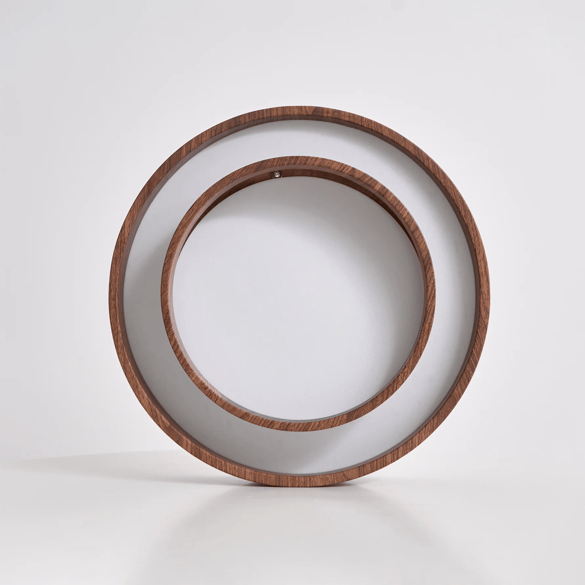 Plafonnier LED encastré finition noyer pour chambre, salon et salle à manger, éclairage plafonnier d'ambiance discret, style minimaliste contemporain