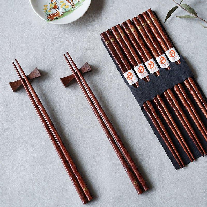 Wooden Chopstick Set with Cherry Blossom Detail – 5 Pairs Lightweight Natural Wood Utensils for Asian Cuisine, Noodles, Rice