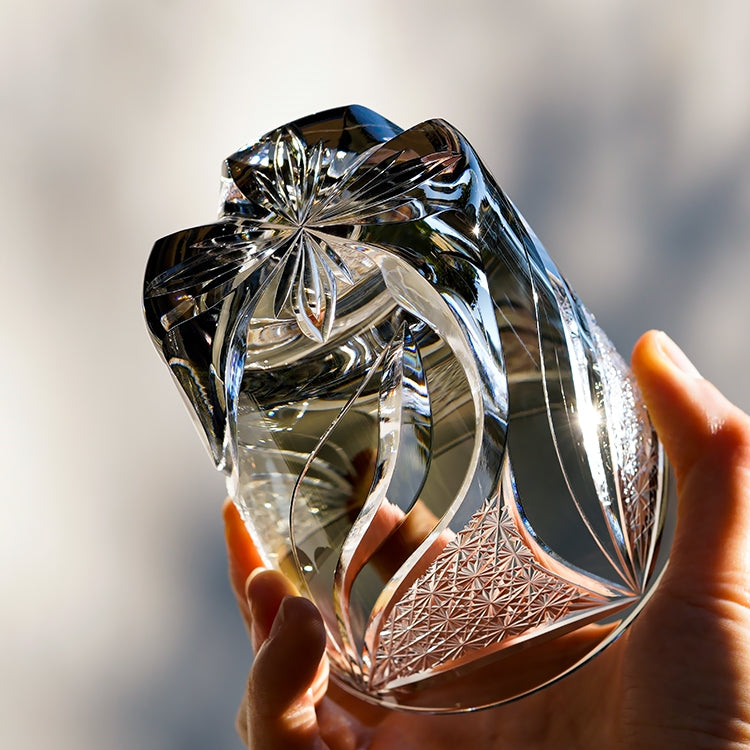 Japanese Cut Crystal Whisky Tumbler with Flame-Carved Pattern & Presentation Box for Spirits