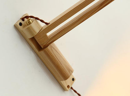 Applique murale articulée en bois avec abat-jour en verre nervuré – Lampe de lecture réglable pour chambre, couloir et salon au style moderne et Japandi