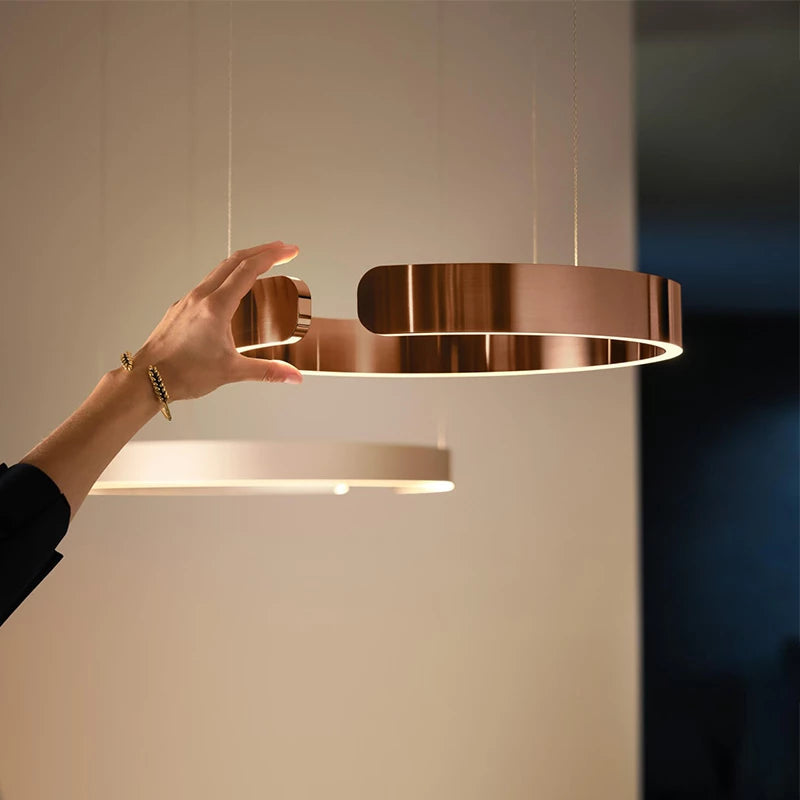 Plafonnier LED circulaire à anneau en aluminium de 20 po, hauteur réglable pour îlot de cuisine, salle à manger et hall d'entrée, luminaire suspendu moderne en forme de halo, économe en énergie