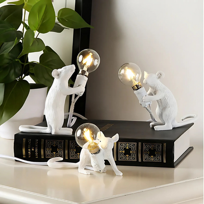 Lampe de bureau fantaisie en forme de souris avec éclairage LED – Objet décoratif en résine pour tables, étagères et tables de chevet