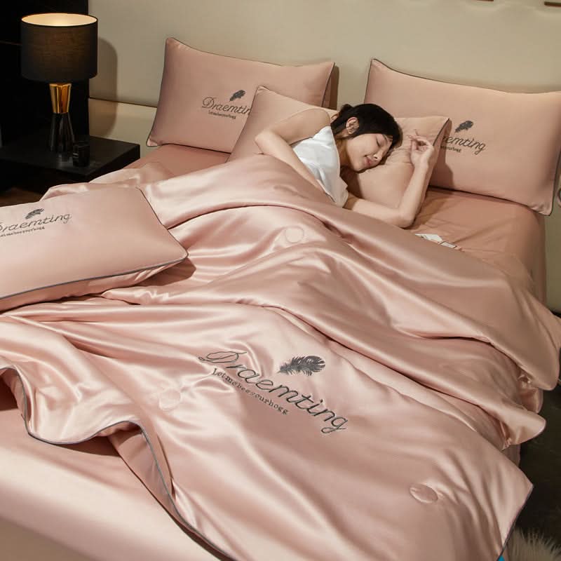 KühlTraum | Couette rafraîchissante en soie glacée pour les nuits chaudes avec tissu respirant | Confort léger pour un sommeil réparateur