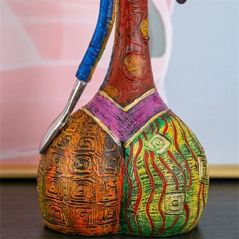 Sculpture abstraite de femme colorée – Figurine d'art en résine faite à la main pour la décoration intérieure, pièce maîtresse moderne pour salon, chambre à coucher, bureau