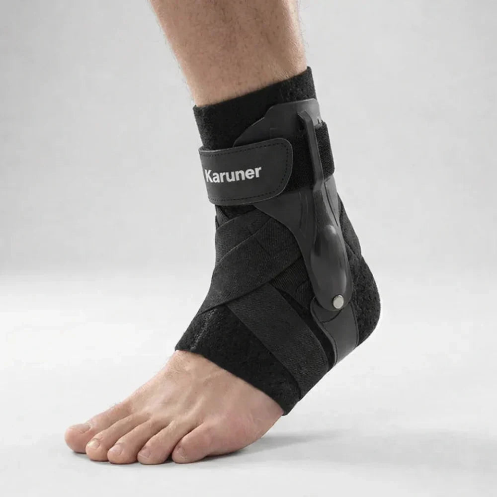 Attelle de cheville ajustable avec stabilisateurs latéraux pour la récupération sportive et la protection articulaire