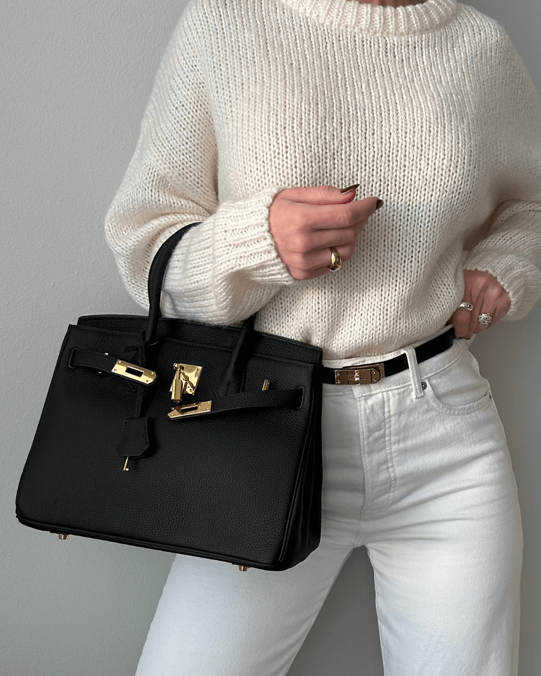 Ortekor Elegant Leather Handbag with Gold Lock Hardware | Stylish & Versatile Accessory for Everyday Use