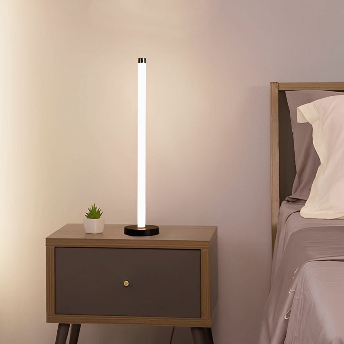 LUMIORBIT – 360° Floor Lamp for Refined Interior Ambience