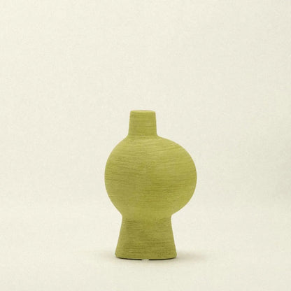 Vase en céramique sculpturale pour tables, étagères et rebords de fenêtre – Poterie artisanale verte pour fleurs fraîches ou séchées