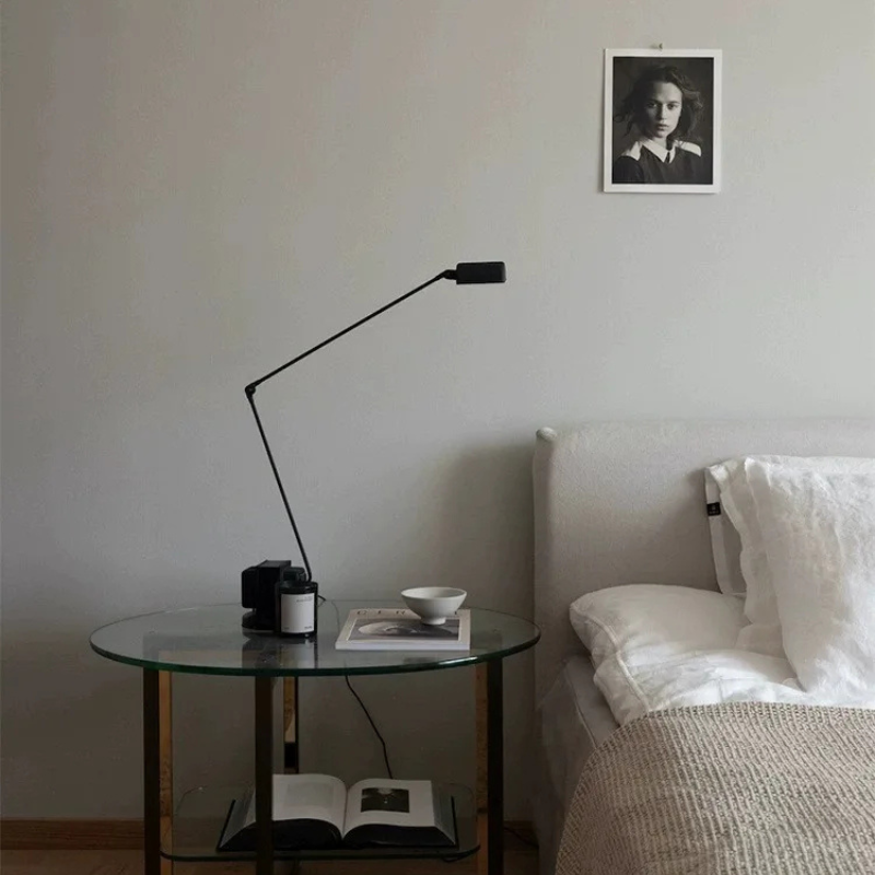 Lampe de bureau LED moderne avec bras réglable et variateur d'intensité | Design minimaliste pour un éclairage ciblé
