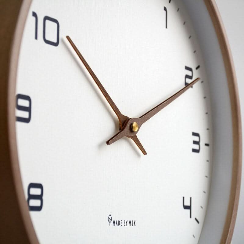NordWood – Horloge murale scandinave en bois – Design minimaliste et intemporel