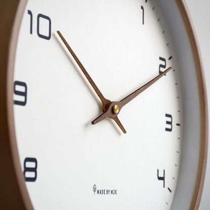 NordWood – Horloge murale scandinave en bois – Design minimaliste et intemporel