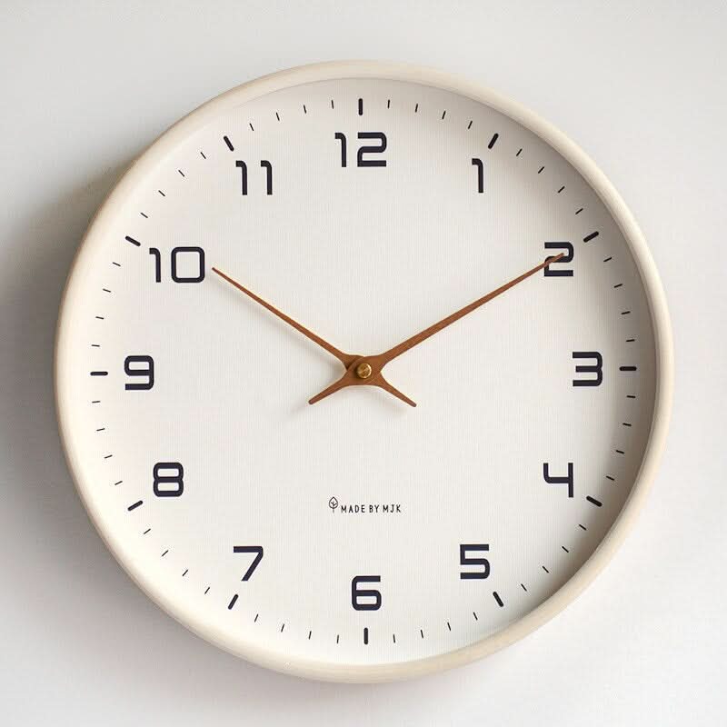 NordWood – Horloge murale scandinave en bois – Design minimaliste et intemporel