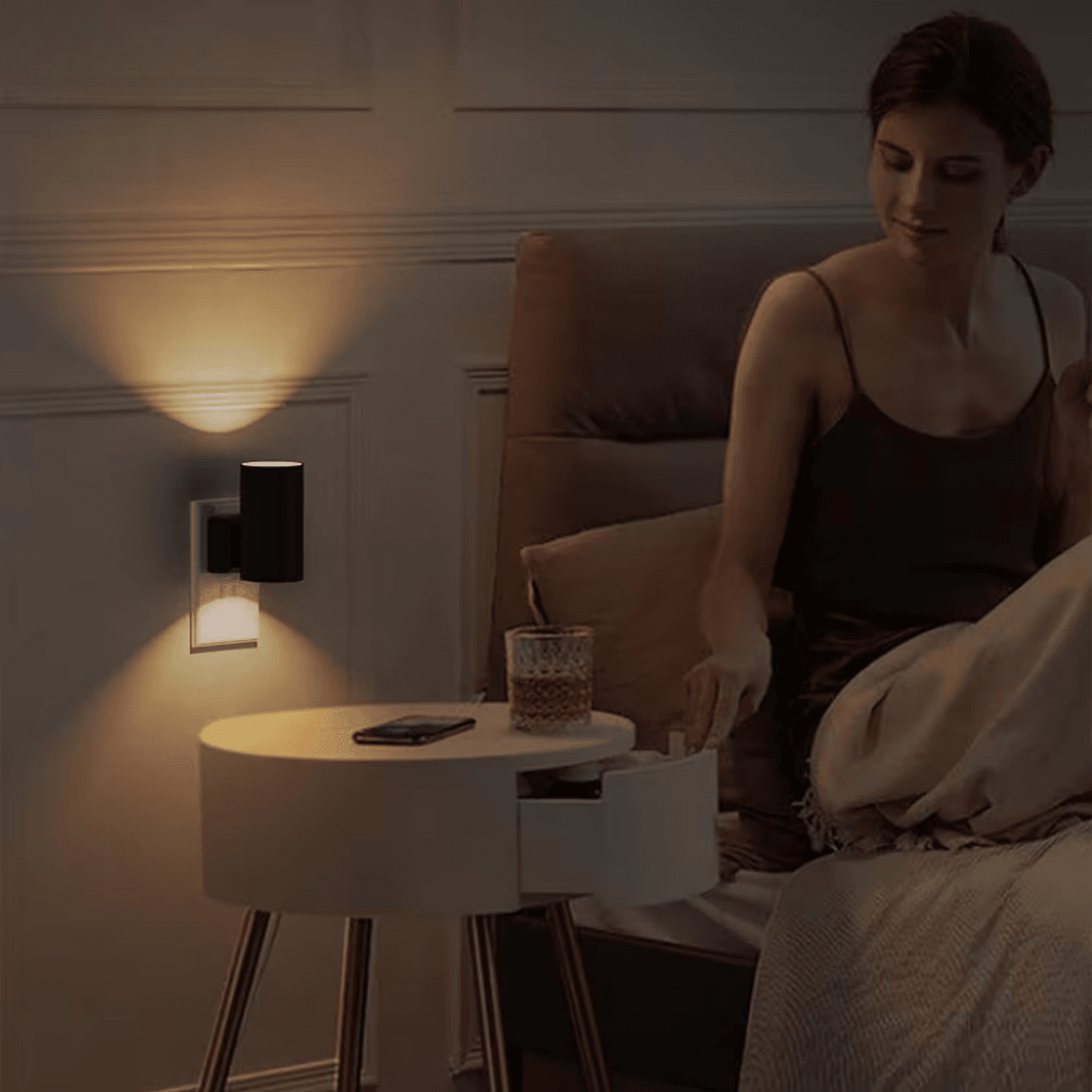 Lumora – Plug-In LED Wall Lamp with Smart Auto Mode