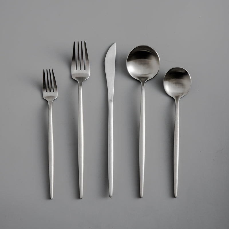 Set de couverts en acier inoxydable recouvert de titane – Service de table haut de gamme 18/10 pour les repas du quotidien et les grandes occasions