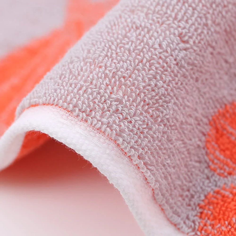 Gleam Bath Towel - 100% Cotton, Ginkgo Leaf Design