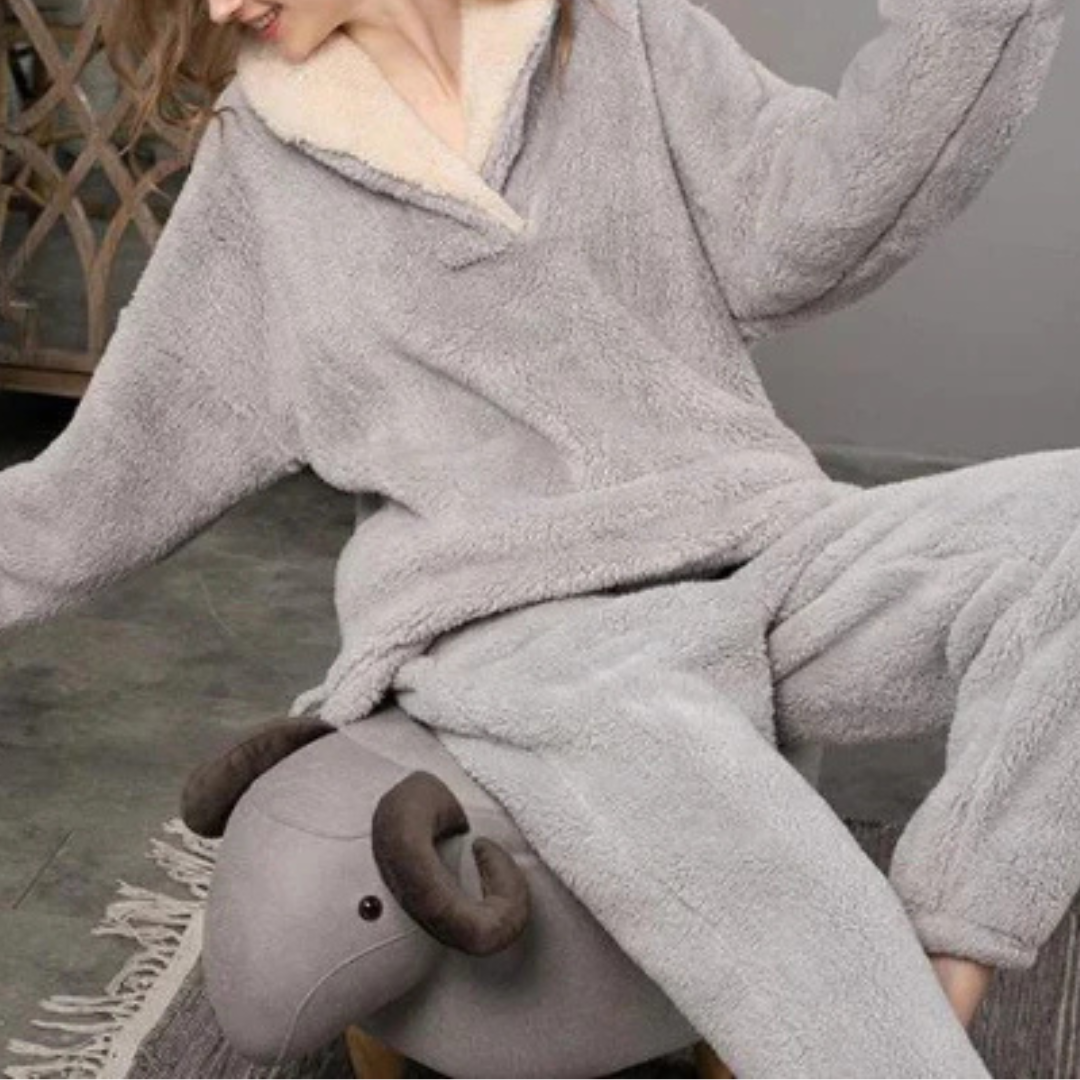 Women's Fleece Pajama Set Long Sleeve Top & Pants Cozy Sleepwear for Winter Nights Cold Weather Loungewear