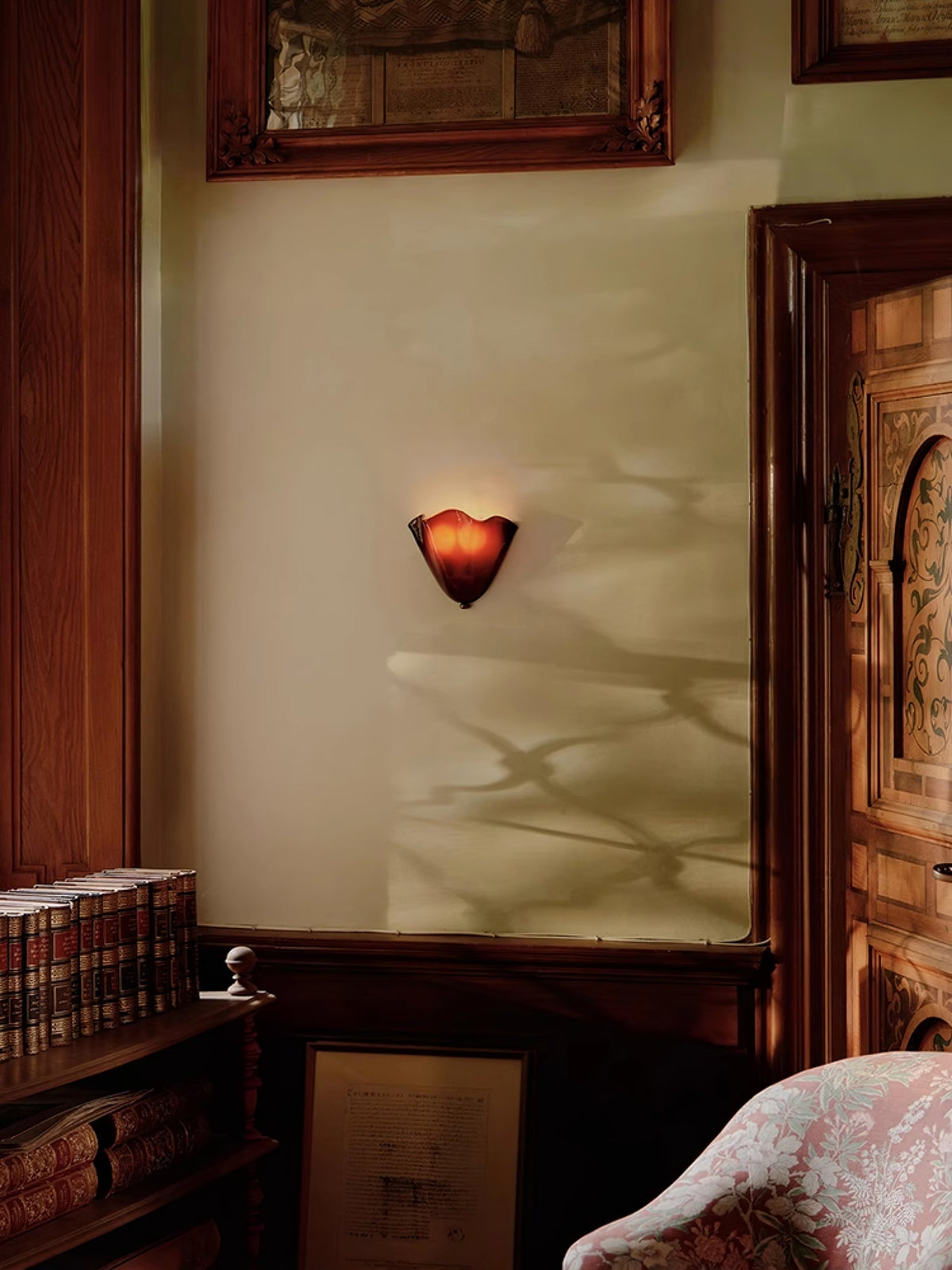 Indoor Sconce with Sculptural Glass Shade in Warm Tones – Metal Frame LED-Compatible – Wall-Mounted Accent for Bedrooms Hallways Living Spac