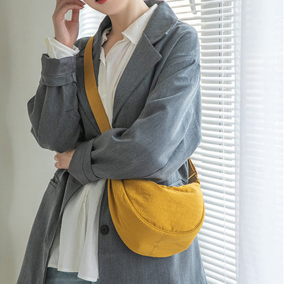 Curved Shoulder Bag for Women – Soft PU Leather Crossbody Purse with Adjustable Strap for Everyday Wear & Travel