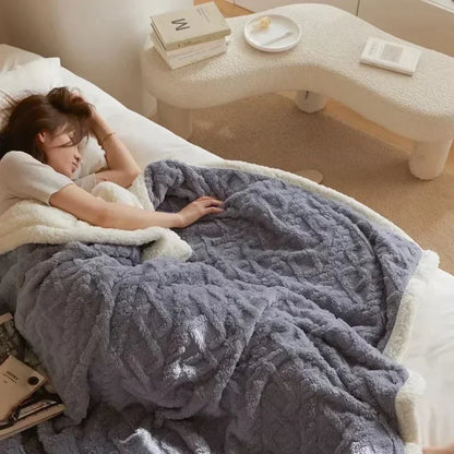 Plush Polyester Throw Blanket for Bed, Couch & Sofa - Lightweight All-Season Layer for Bedroom or Living Room