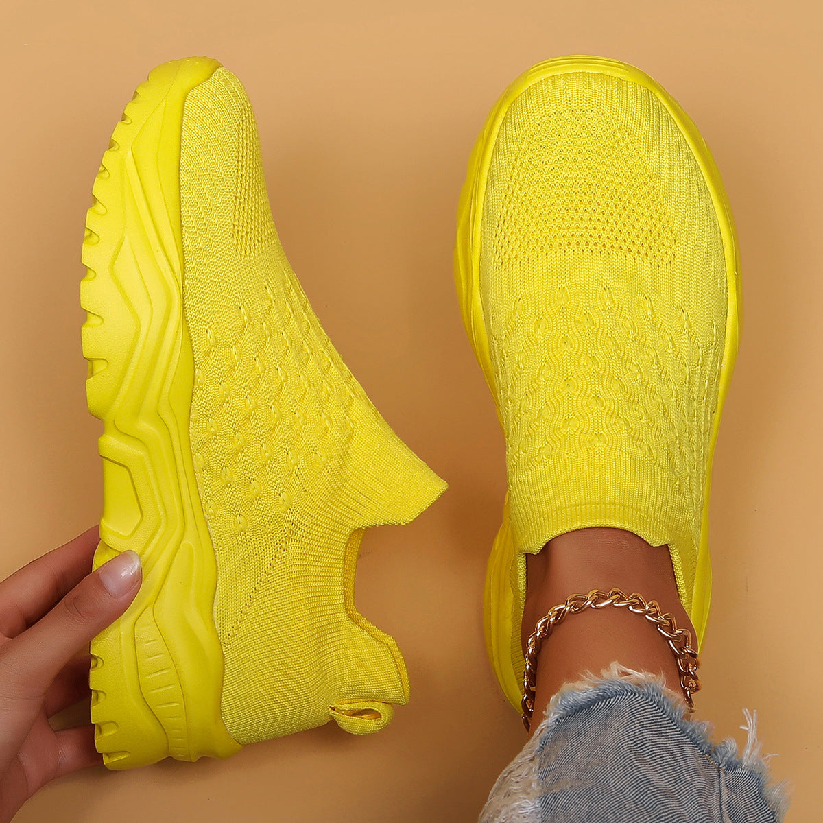 Lightweight Orthopedic Slip-On Sneakers Women's Cushioned Walking Shoes for Everyday Wear Breathable Canvas Footwear