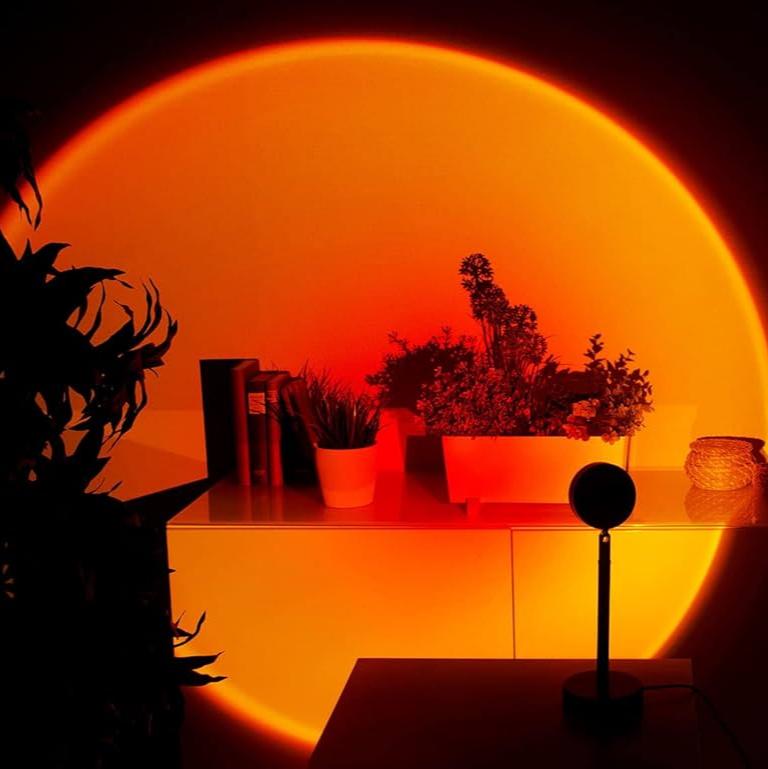 SolaraGlow – 360° Sunset Projection Mood Lamp