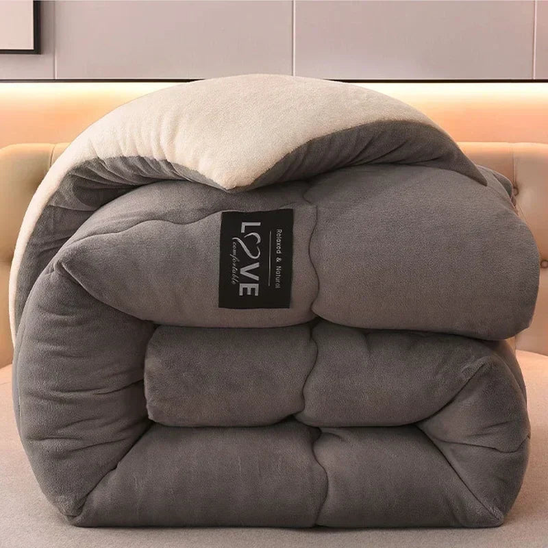 Plush Flannel Winter Comforter with Wool Fill – Extra Warm Quilted Bedding for Cold Nights