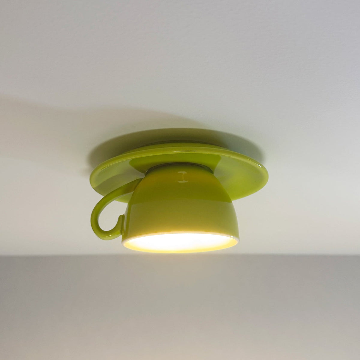 Plafonnier en céramique en forme de tasse à café – Montage encastré disponible en jaune, bleu, rose et autres coloris pour chambre, salle à manger et salon