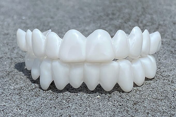 Cosmetic Tooth Cover for Missing Teeth & Gaps — Reusable Snap-On Veneers for Men & Women