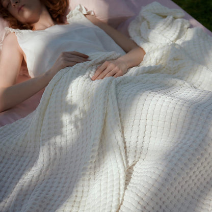 Cozy Haven | Couverture Queen légère en coton et bambou à tissage gaufré rafraîchissant | Jeté d'été doux pour ceux qui ont chaud la nuit