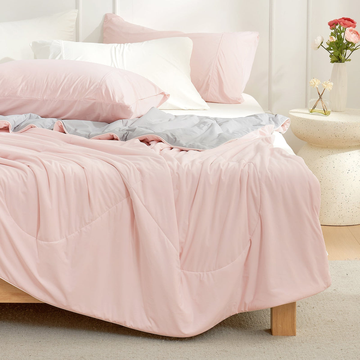 Cloud-Like Comforter | Down Comforter with Japanese Cooling Fabric | Lightweight Design for Hot Sleepers