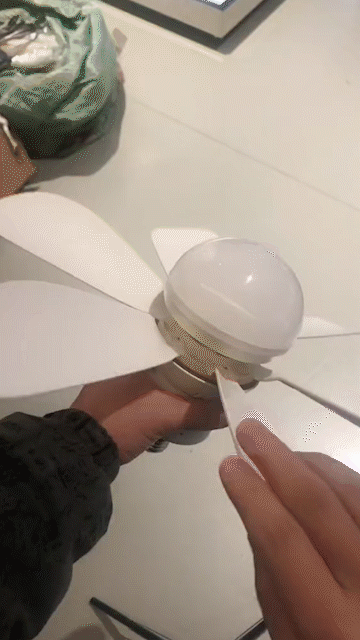 Ceiling Fan with Light and Remote Control, Small LED Ceiling Fan for E27 Socket, Quiet Bedroom Ceiling Fan Light Kit